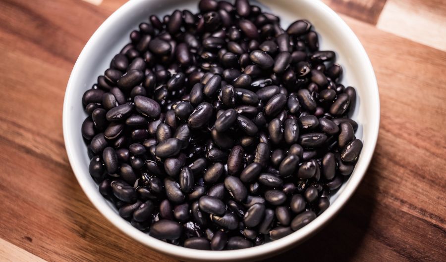 How to cook canned black beans in the microwave