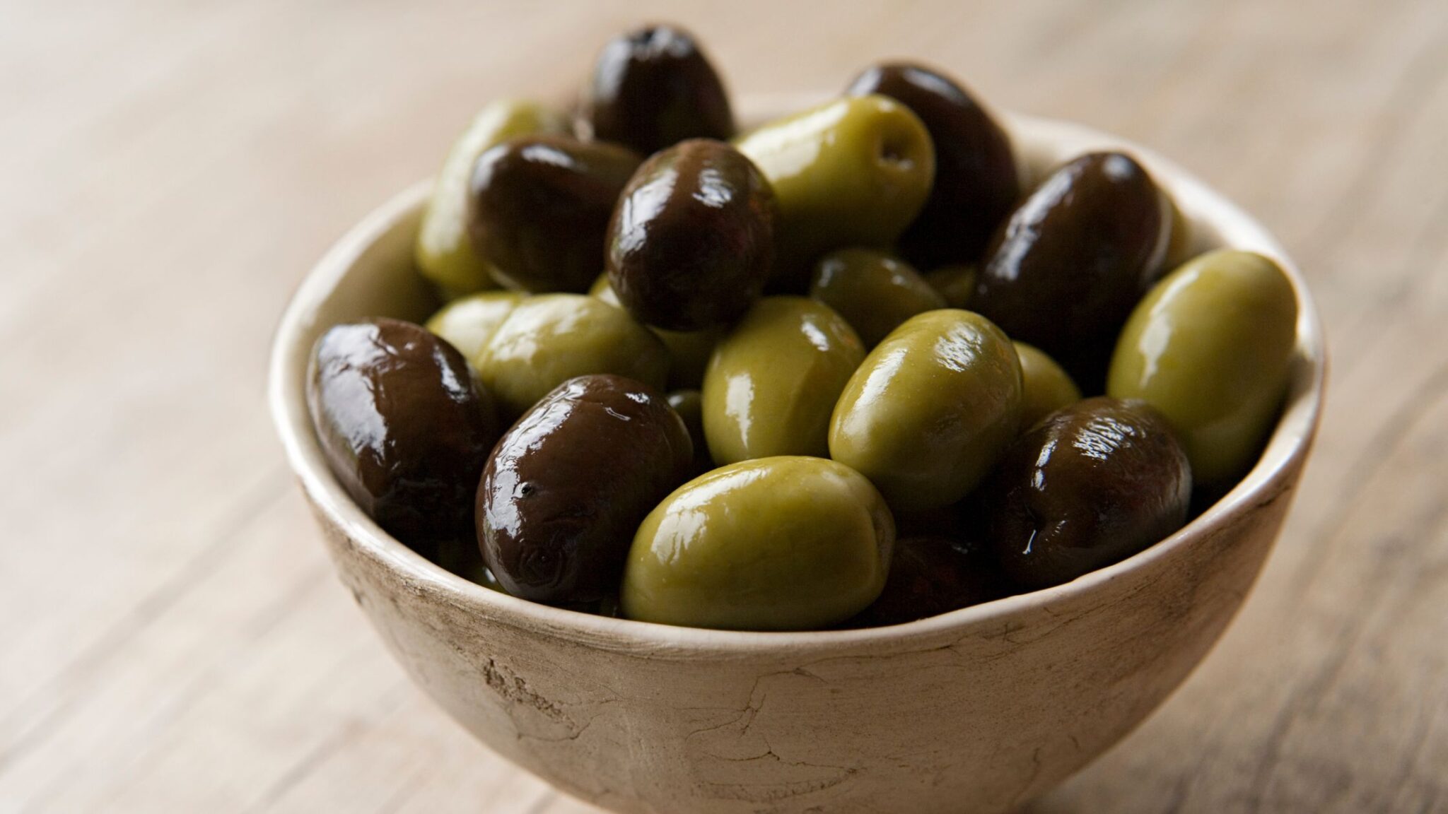Can You Freeze Olives? A Guide to Freezing FOODANDKITCHENAPPLIANCES