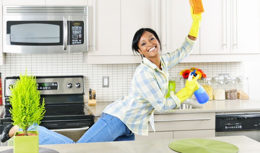 quick kitchen cleaning hacks