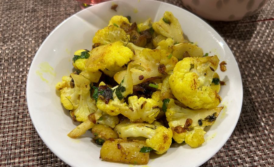 Cauliflower potato curry