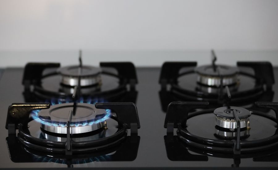 How to clean a black stove top